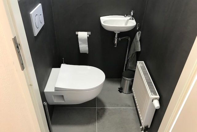 NW Toilet 1